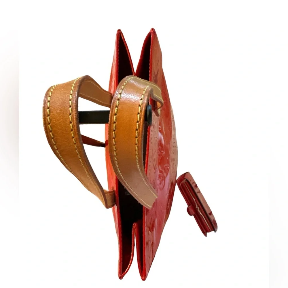 LOUIS VUITTON Red Vernis Tote, Kisslock Vernis wallet & LV Dust Bag EUC! - Picture 5 of 17